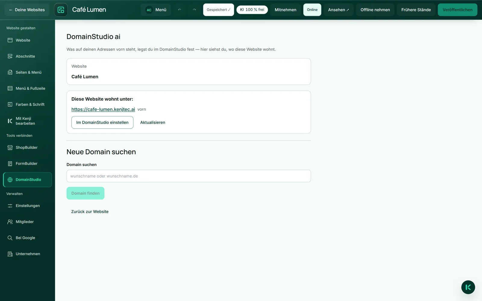 Der Bereich „DomainStudio ai“ im Editor von Café Lumen: „Diese Website wohnt unter:“ mit cafe-lumen.kenjtec.ai und dem Wort „vorn“.
